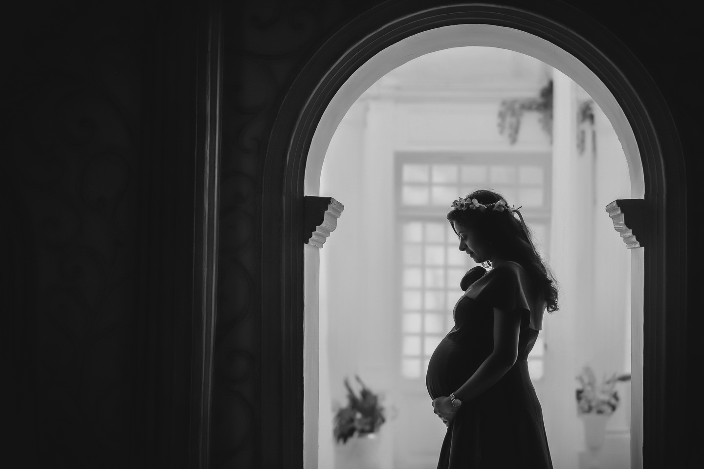 (11) Still photography/child photography/maternity shoots on any 3 sets only